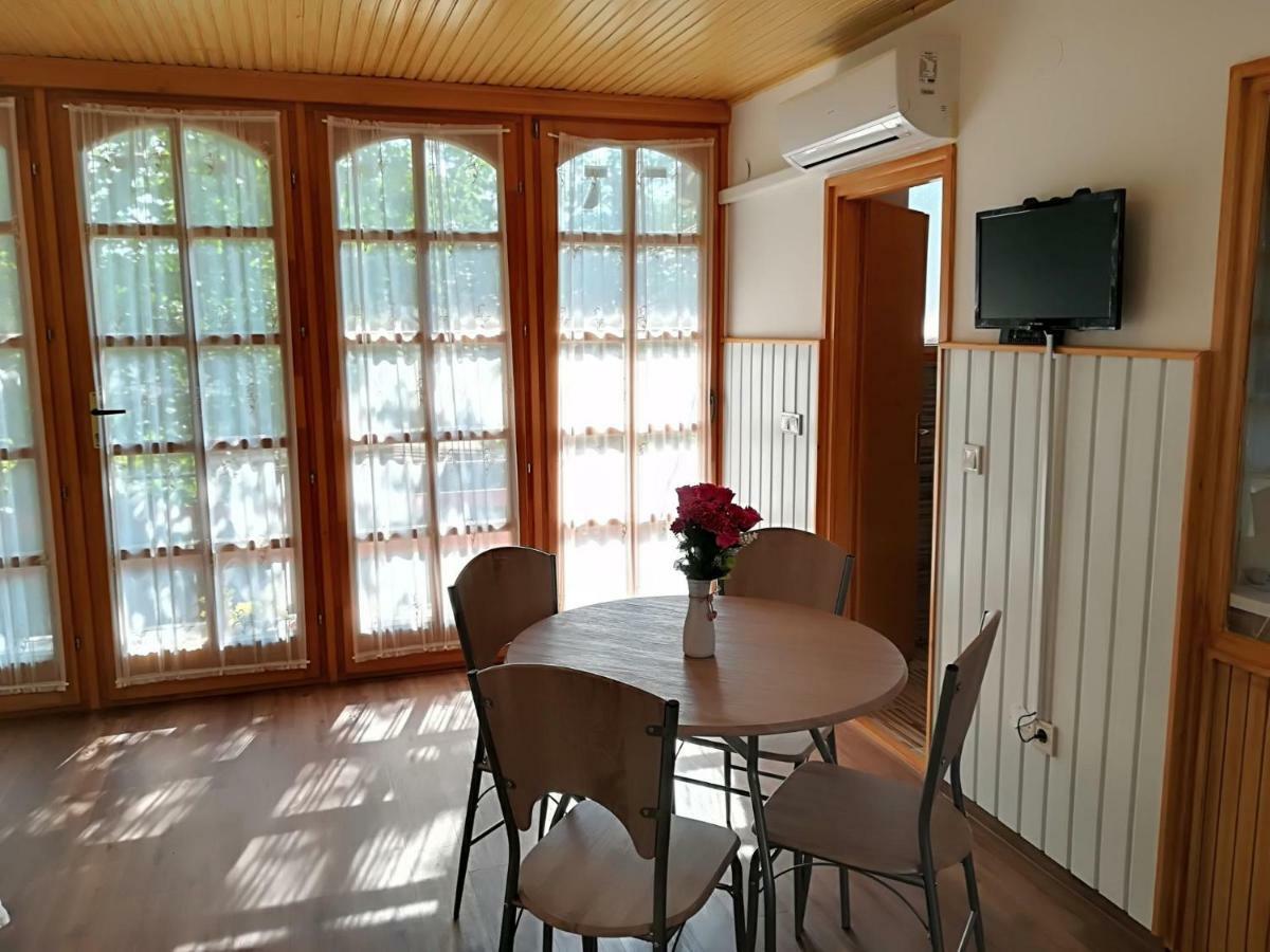 Hovirag Apartman 2 Hajduszoboszlo Ngoại thất bức ảnh